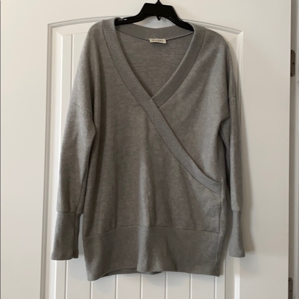 Story Sweater size medium